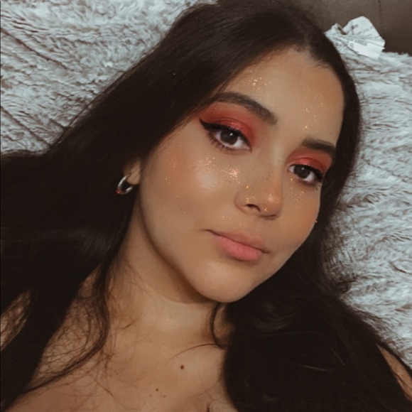 Meet your Posher, Candy - Picture 1 of 1